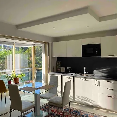 Lovely Flat With Covered Balcony In Cannes Exterior foto