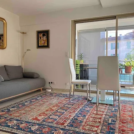 Lovely Flat With Covered Balcony In Cannes Exterior foto